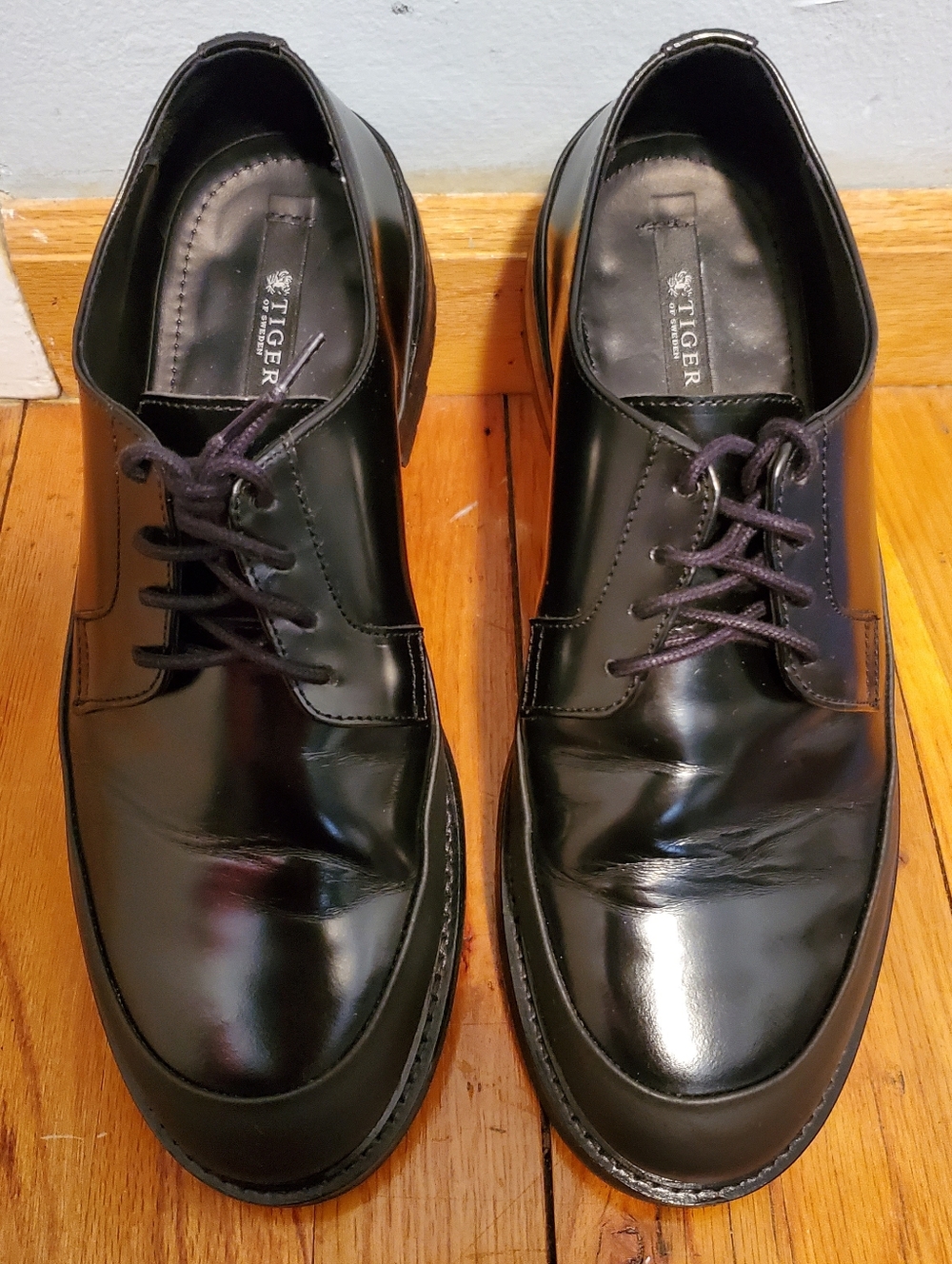 Tiger Of Sweden Signature Men’s Black Leather Derby Shoes - Picture 16 of 16
